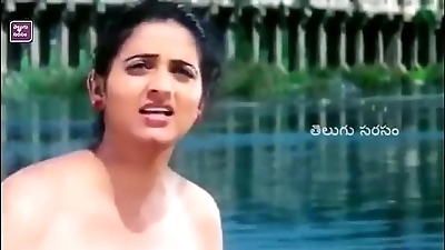 పవిత్ర ఆంటీ ఎంత హాట్ గా రెచ్చిపోయిందో తెలుసా - Pavitra Aunty Hot Romance Leaked Videos - - YouTube 2